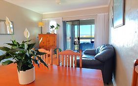 Lagoon & Ocean View Retreat